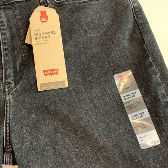 Levi’s Sculpt 721 HighRise Skinny Hypersoft Jeans - Picture 5 of 10